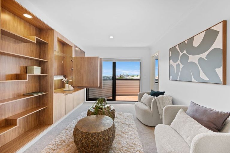 Photo of property in 216 Whitford Road, Shamrock Park, Auckland, 2016