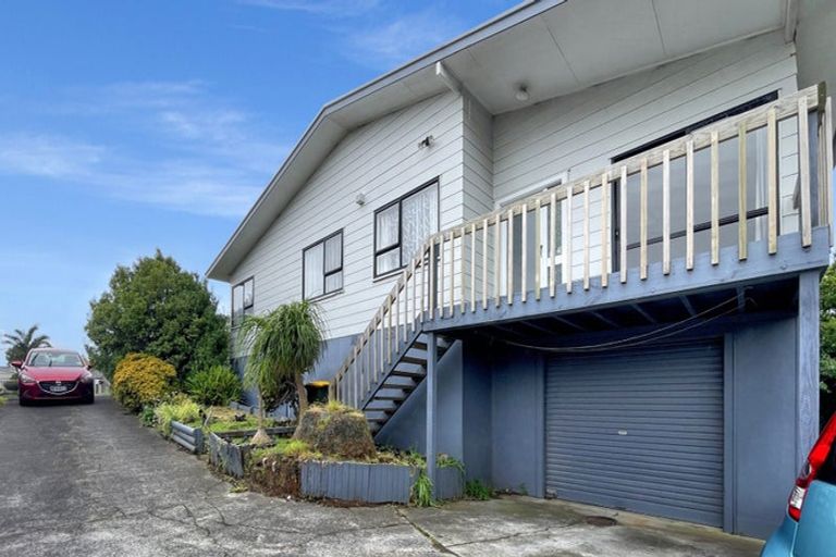 Photo of property in 8 Kopu Place, Clendon Park, Auckland, 2103