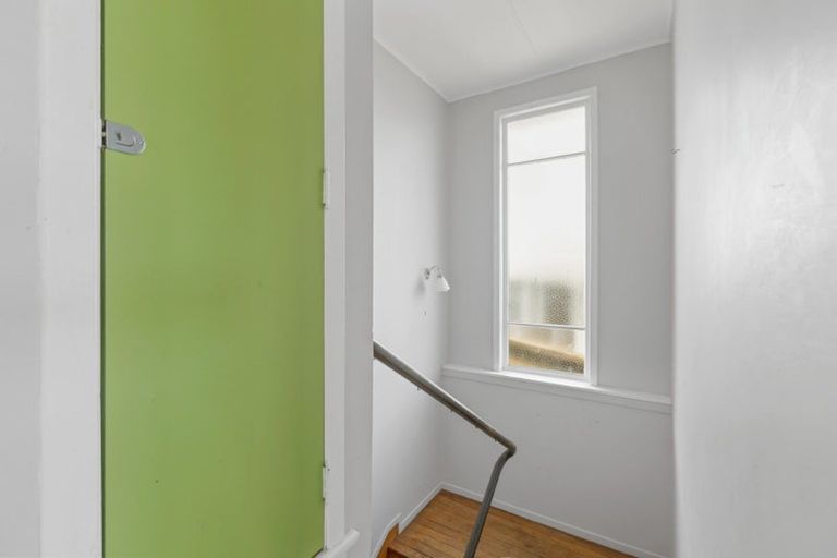 Photo of property in 9 Mount View Place, Spotswood, New Plymouth, 4310