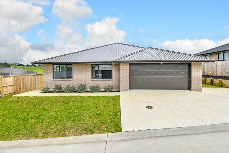 Photo of property in 35a Leathem Crescent, Pokeno, 2402