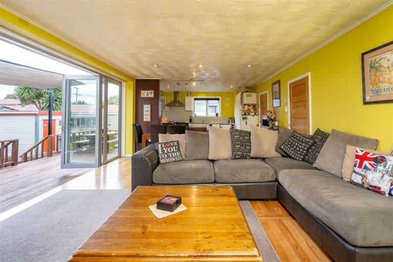 Photo of property in 52 Chaucer Street, Milton, 9220