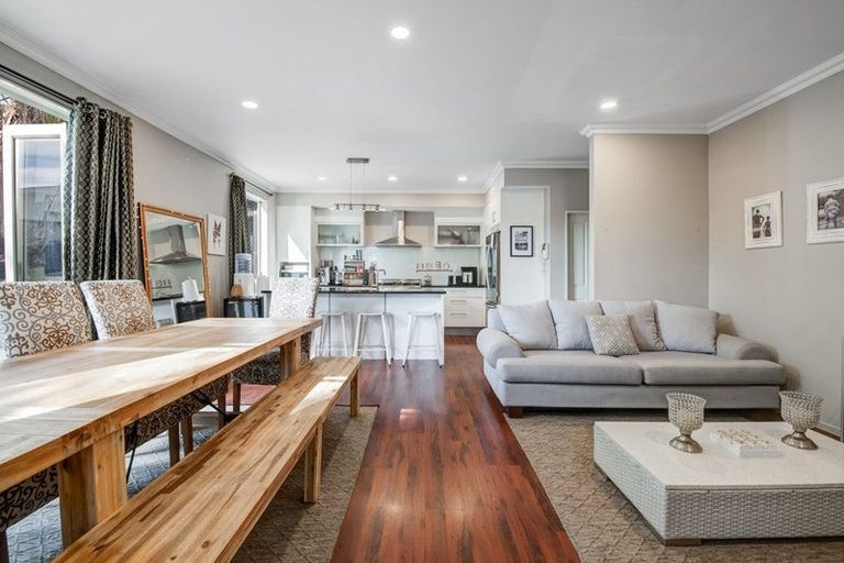 Photo of property in 12 Tekapo Rise, Fairview Heights, Auckland, 0632