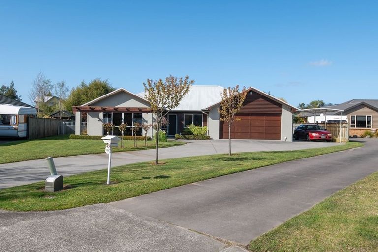 Photo of property in 16 Holden Avenue, Holdens Bay, Rotorua, 3010