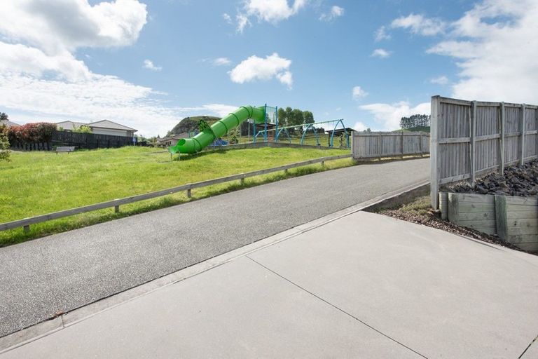 Photo of property in 29 Ballintoy Park Drive, Welcome Bay, Tauranga, 3175