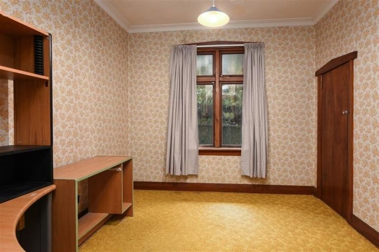 Photo of property in 36 Easther Crescent, Kew, Dunedin, 9012