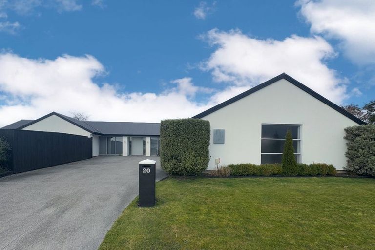 Photo of property in 20 Sequoia Way, Rangiora, 7400