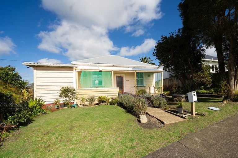 Photo of property in 15 View Road, Hikurangi, 0114