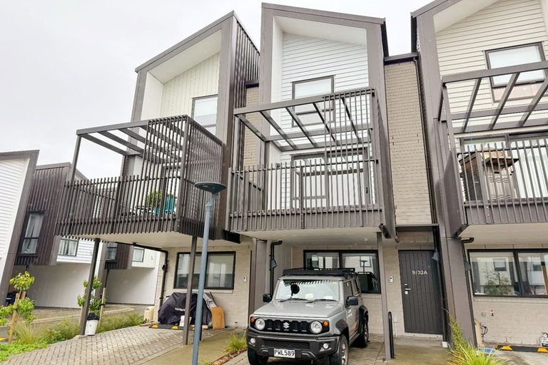 Photo of property in 9/32a Westgate Drive, Massey, Auckland, 0614