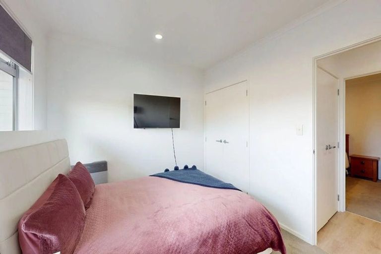 Photo of property in 29 Cresswell Place, Johnsonville, Wellington, 6037