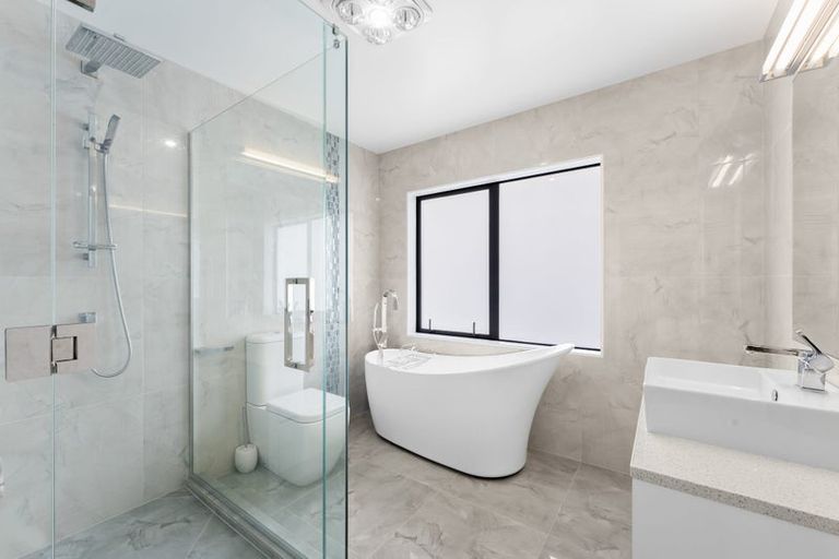 Photo of property in 64 Harrowglen Drive, Northcross, Auckland, 0630