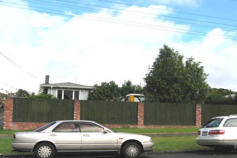 Photo of property in 28 Ribblesdale Road, Henderson, Auckland, 0612