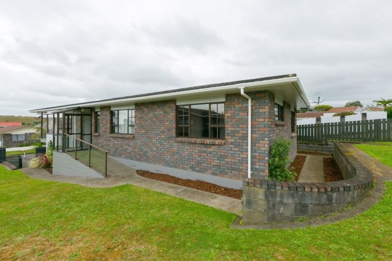 Photo of property in 6 Virginia Place, Whalers Gate, New Plymouth, 4310