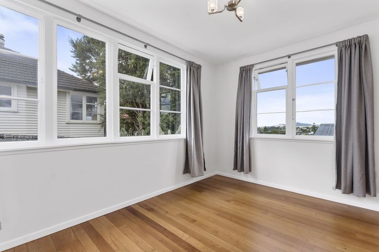Photo of property in 65 Henderson Crescent, Parkvale, Tauranga, 3112