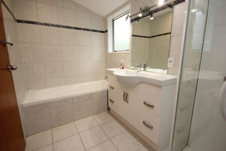 Photo of property in 143 Mount Pleasant Road, Mount Pleasant, Christchurch, 8081