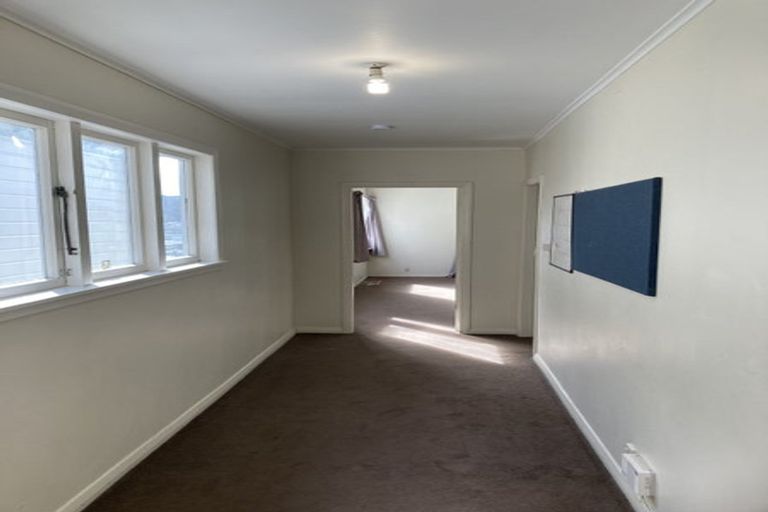 Photo of property in 1 Maarama Crescent, Aro Valley, Wellington, 6021
