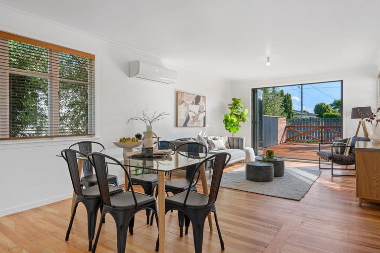 Photo of property in 27 Cologne Street, Martinborough, 5711