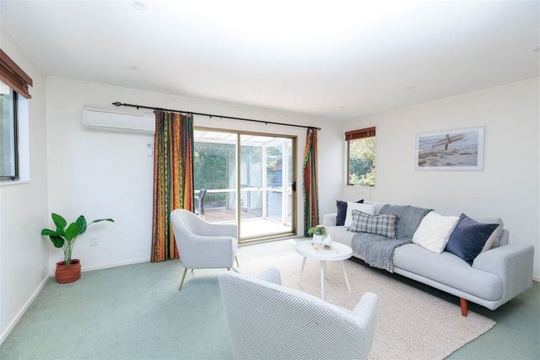 Photo of property in 34 Harbour View Road, Harbour View, Lower Hutt, 5010