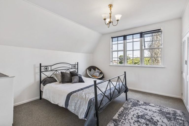 Photo of property in 168 Sandwich Road, St Andrews, Hamilton, 3200