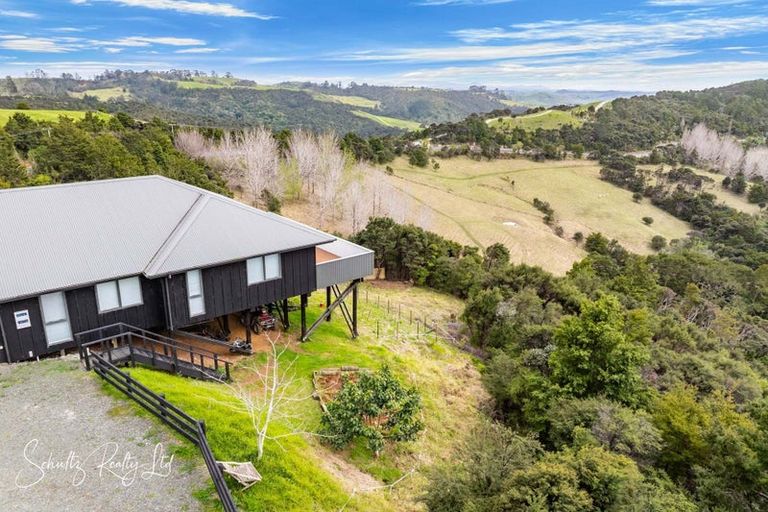 Photo of property in 827 Tinopai Road, Tinopai, Matakohe, 0593