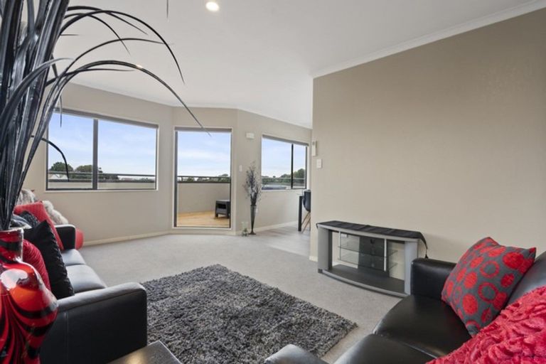 Photo of property in 19 Annandale Street, Lynmouth, New Plymouth, 4310