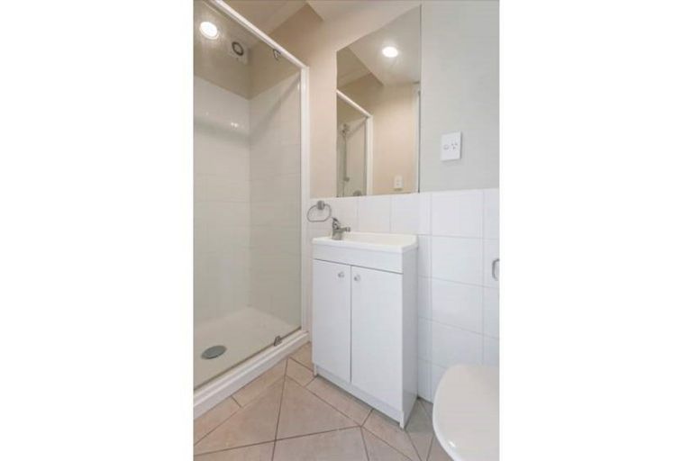 Photo of property in 28 Verdale Circle, Glen Eden, Auckland, 0602