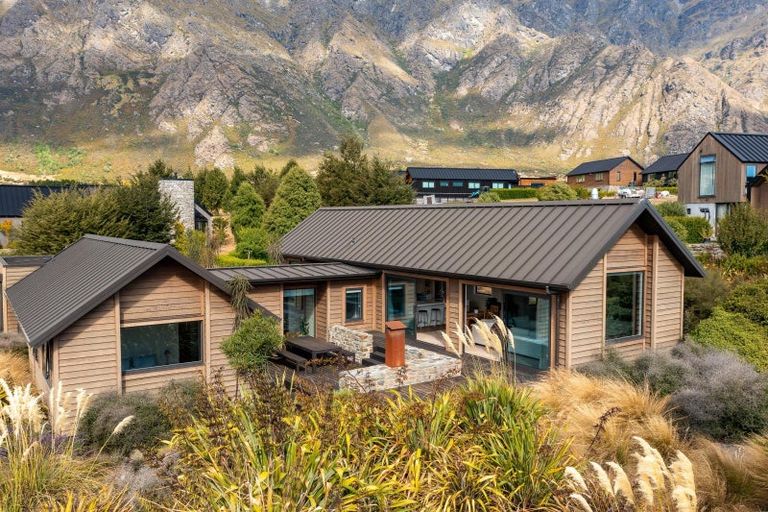 Photo of property in 5 Ellesmere Avenue, Jacks Point, Queenstown, 9371