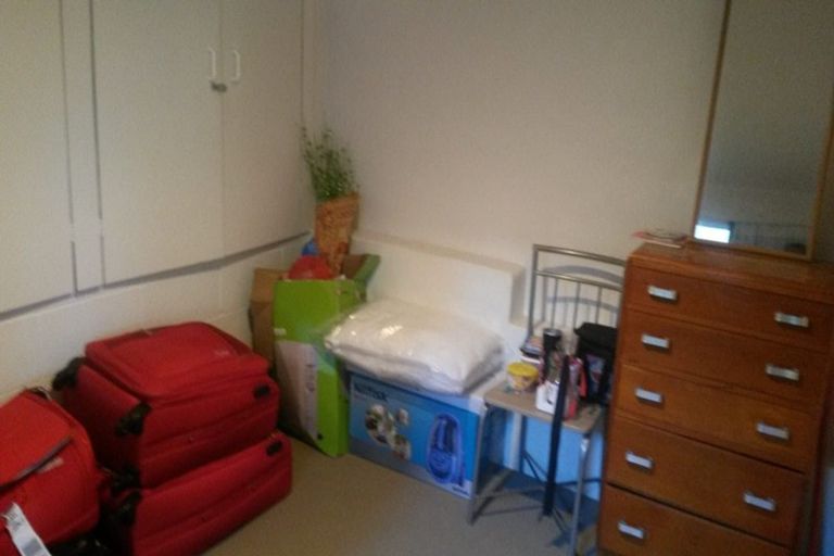 Photo of property in 557 Glenfield Road, Glenfield, Auckland, 0629