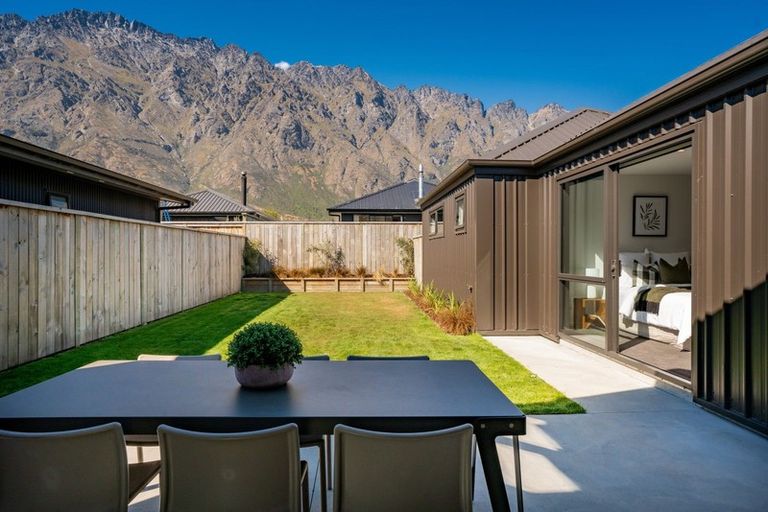 Photo of property in 12 Wheat Street, Jacks Point, Queenstown, 9371