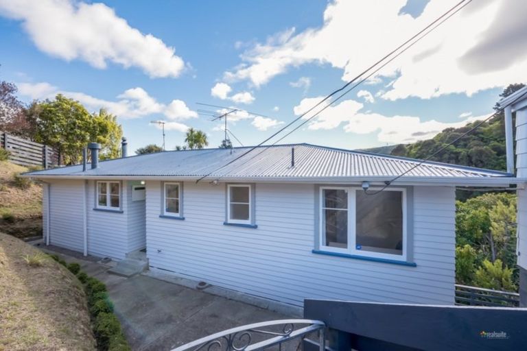 Photo of property in 16 John Street, Stokes Valley, Lower Hutt, 5019