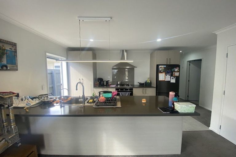 Photo of property in 35 Kapowai Boulevard, Takanini, 2112