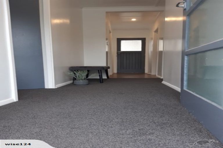 Photo of property in 39 Cardiff Crescent, Cannons Creek, Porirua, 5024