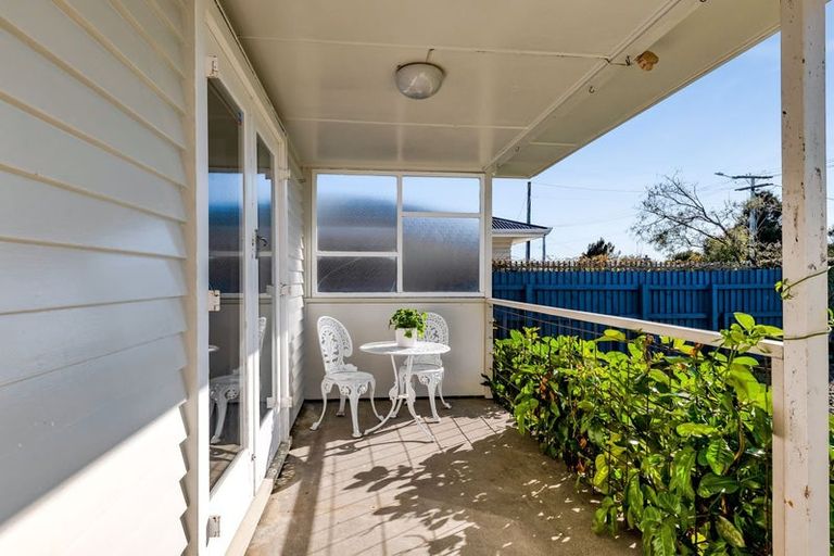 Photo of property in 37 Reid Avenue, Hawera, 4610