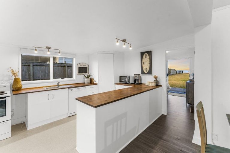 Photo of property in 95 Pukehina Parade, Pukehina, Te Puke, 3189