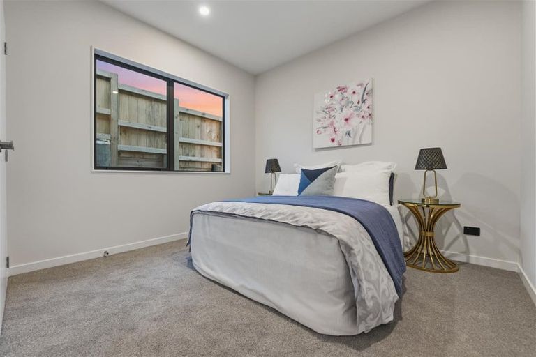 Photo of property in 10 Whale Bay Rise, Gulf Harbour, 0930