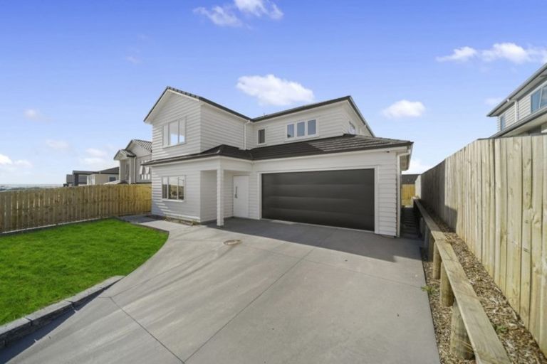 Photo of property in 22 Nola Dawn Avenue, Papakura, 2110