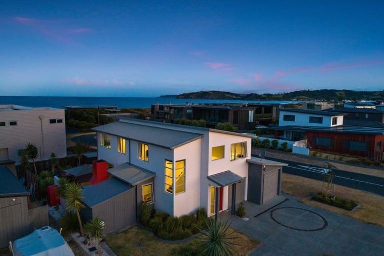 Photo of property in 9 Matariki Street, Omaha, Warkworth, 0986