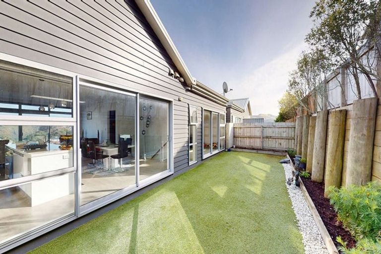 Photo of property in 29 Cresswell Place, Johnsonville, Wellington, 6037