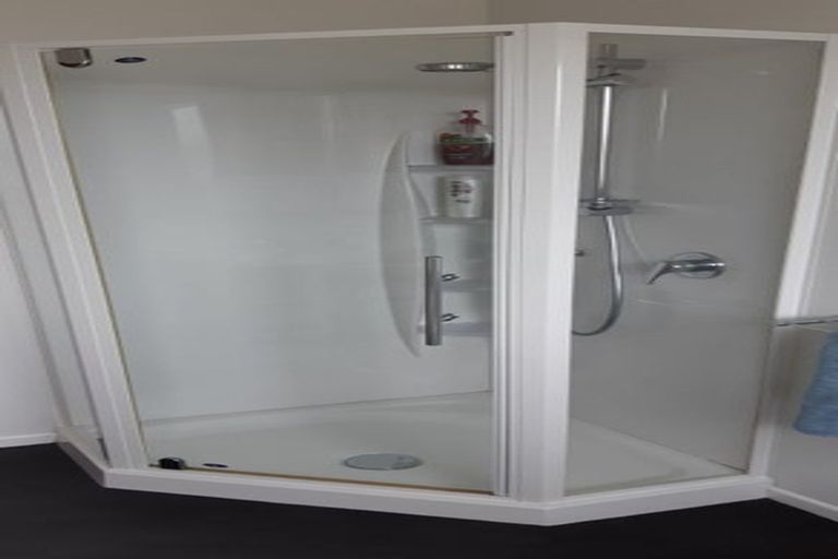 Photo of property in 12a Waimarie Avenue, Paraparaumu, 5032