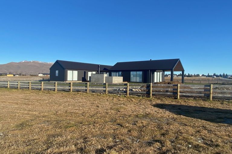 Photo of property in 1 Tussock Crescent, Twizel, 7901