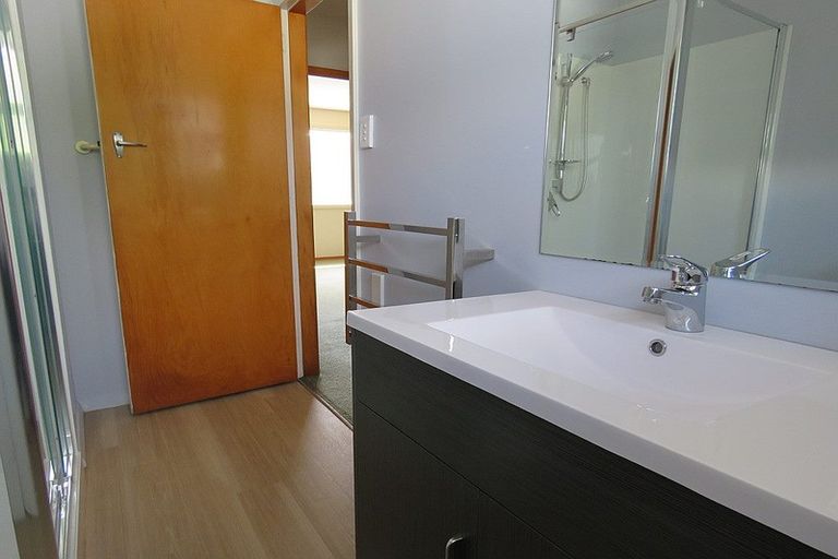 Photo of property in 2/28 Mona Vale Avenue, Riccarton, Christchurch, 8011