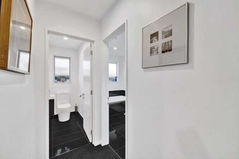 Photo of property in 16 Whitau Place, Marshland, Christchurch, 8083