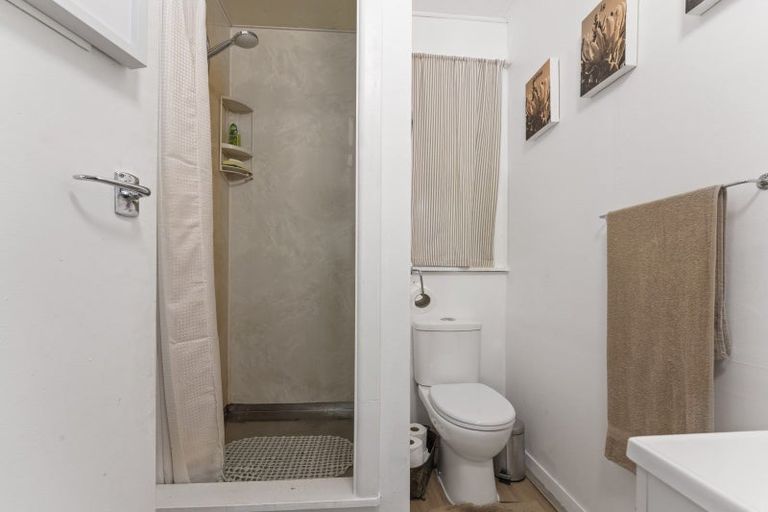 Photo of property in 16 Arthur Crescent, Waikawa, Picton, 7220