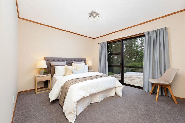 Photo of property in 65 Rhinevale Close, Henderson, Auckland, 0612