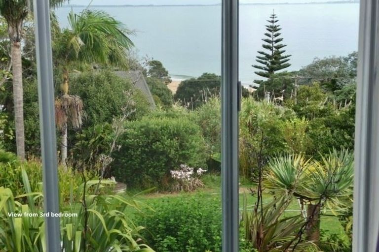 Photo of property in 16 Seaview Road, Cable Bay, 0420