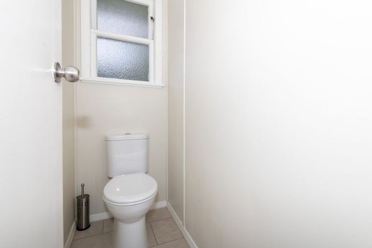 Photo of property in 313 Oxford Terrace, Avalon, Lower Hutt, 5011