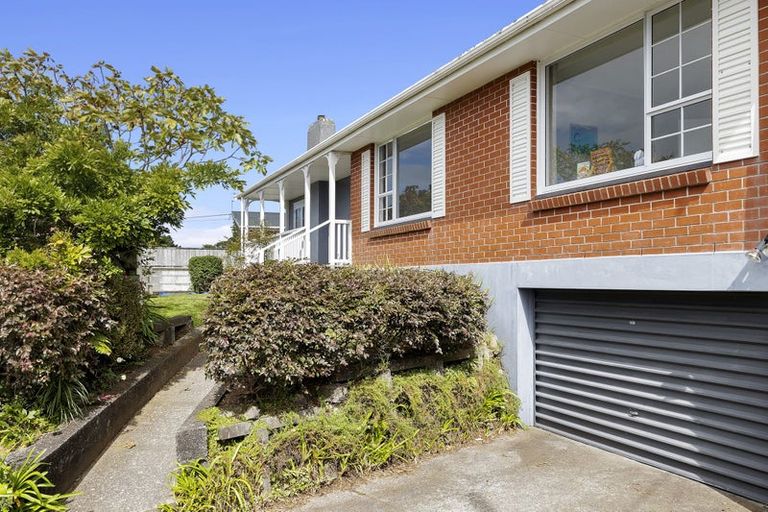 Photo of property in 252 Huatoki Street, Upper Vogeltown, New Plymouth, 4310