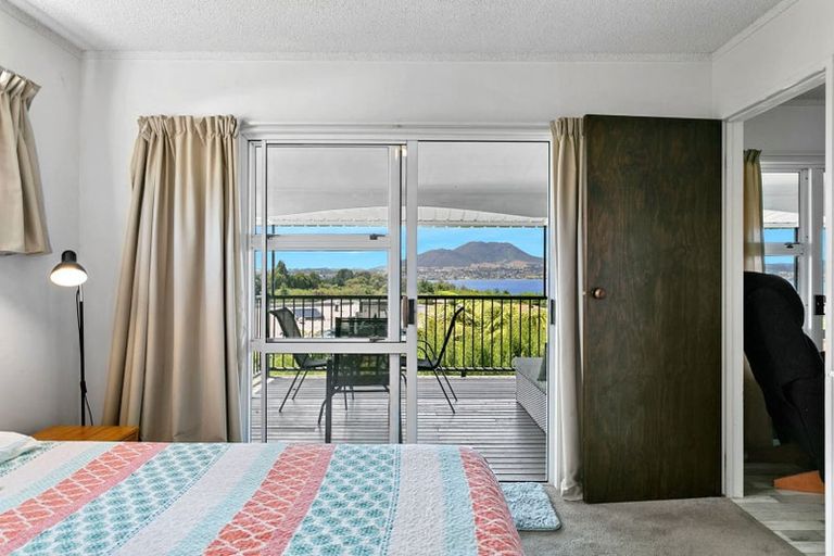 Photo of property in 7 Dorothy Drive, Acacia Bay, Taupo, 3330