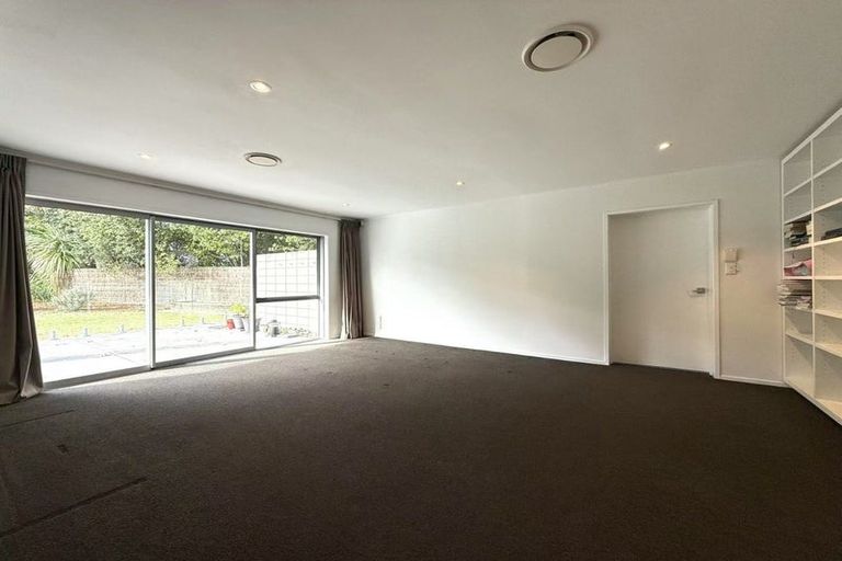 Photo of property in 26 Kingfisher Grove, Greenhithe, Auckland, 0632