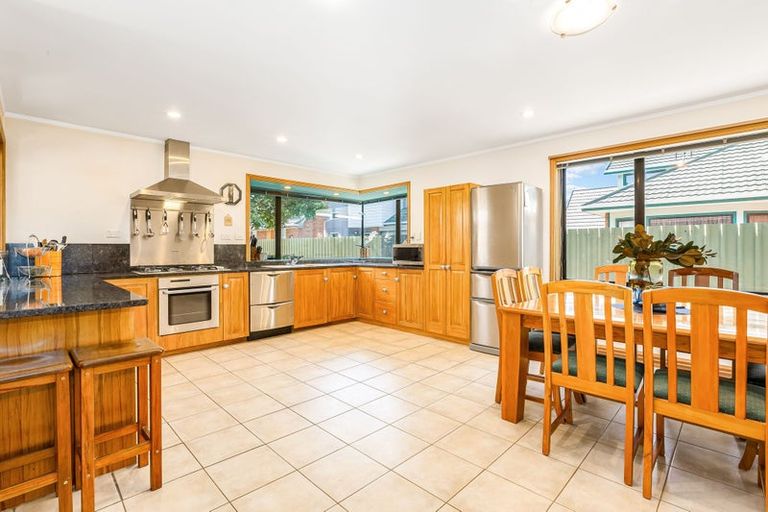 Photo of property in 2/54 Queens Grove, Hutt Central, Lower Hutt, 5010