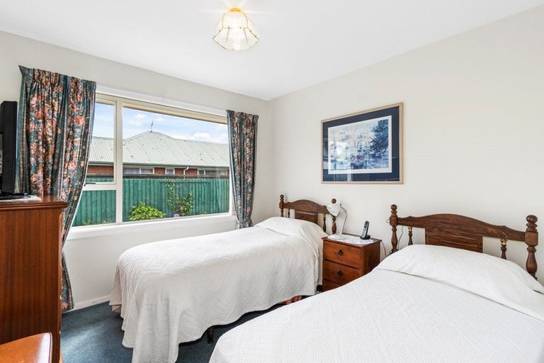 Photo of property in 35 Farnborough Street, Aranui, Christchurch, 8061